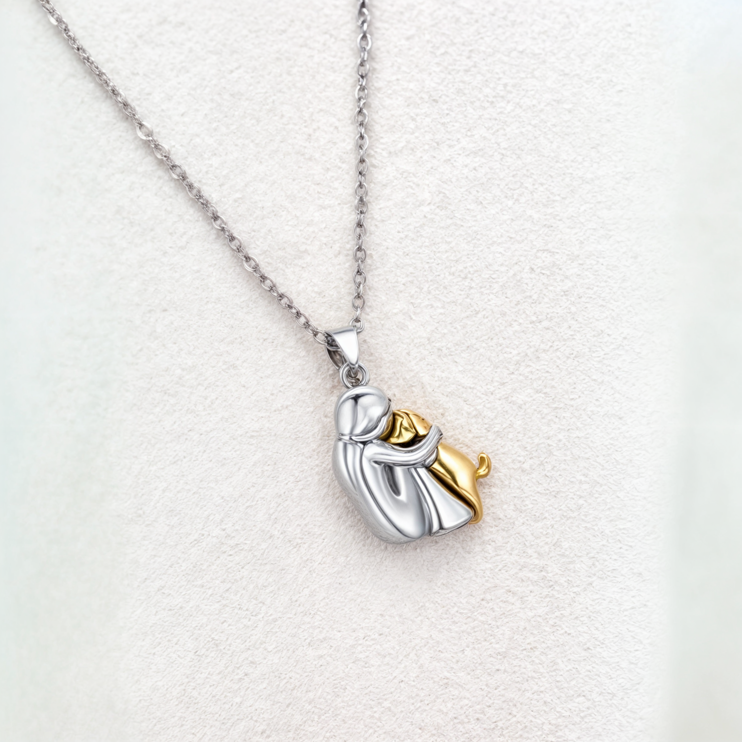 Hug Necklace – A Comforting Keepsake 1+1 FREE!