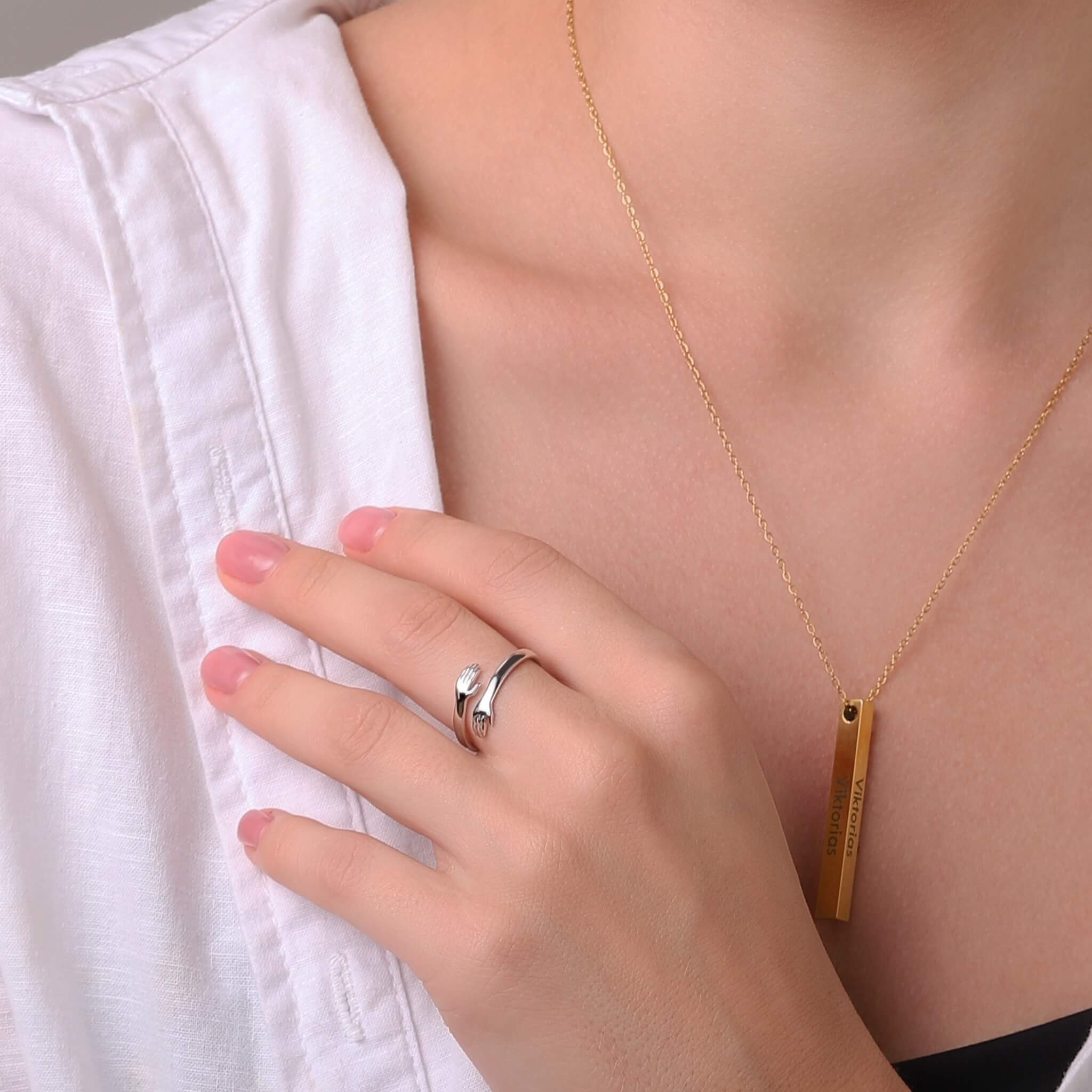 Hug Ring 1+1 Free