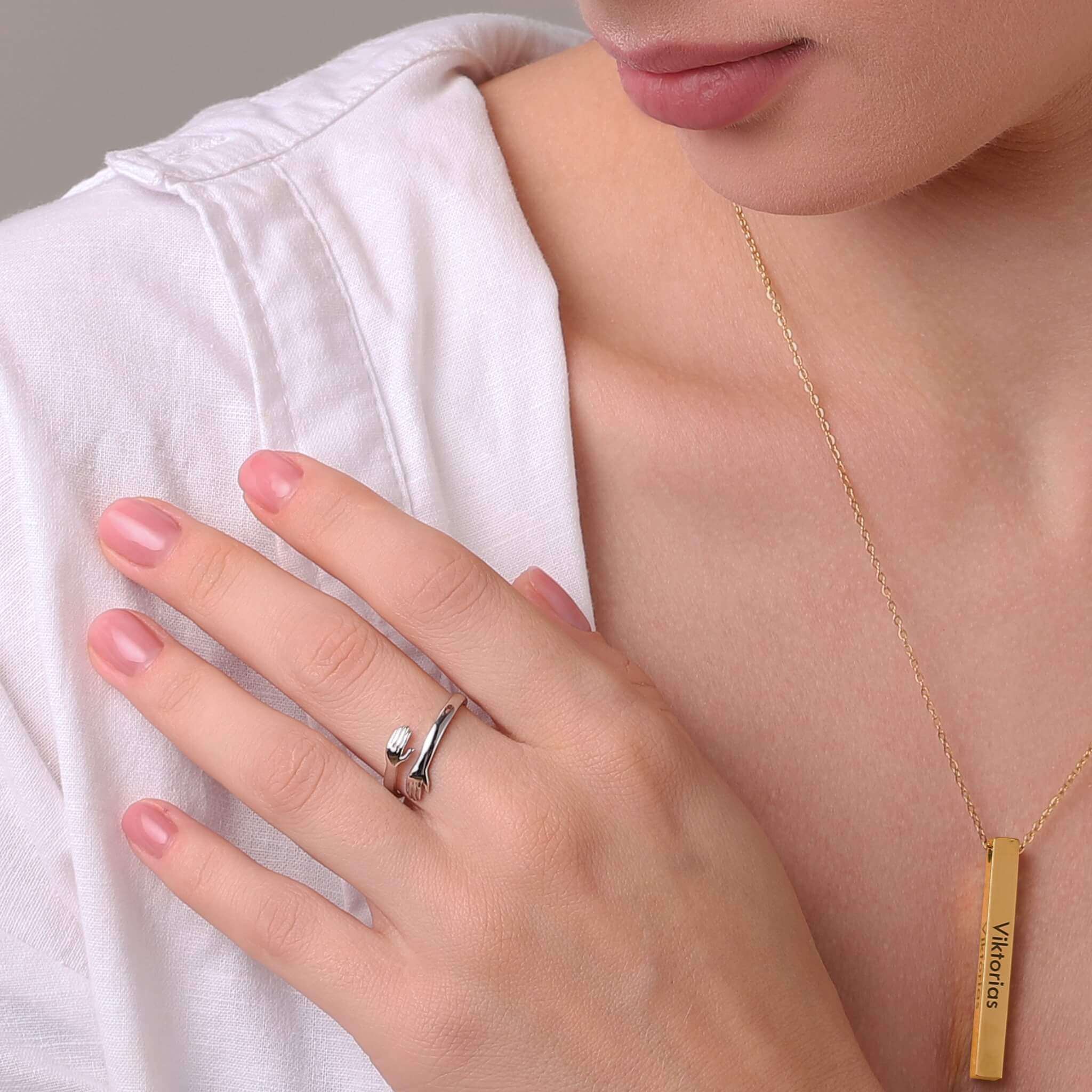 Hug Ring 1+1 Free